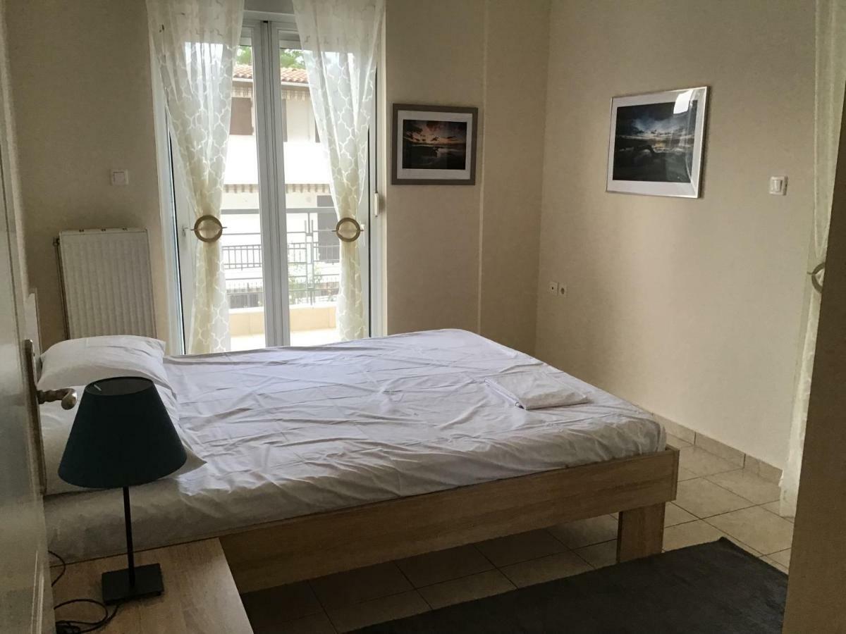 Ourania'S Apartments Kamena Vourla Bagian luar foto