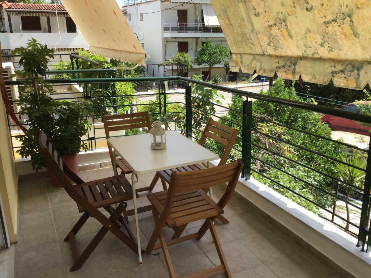 Ourania'S Apartments Kamena Vourla Bagian luar foto